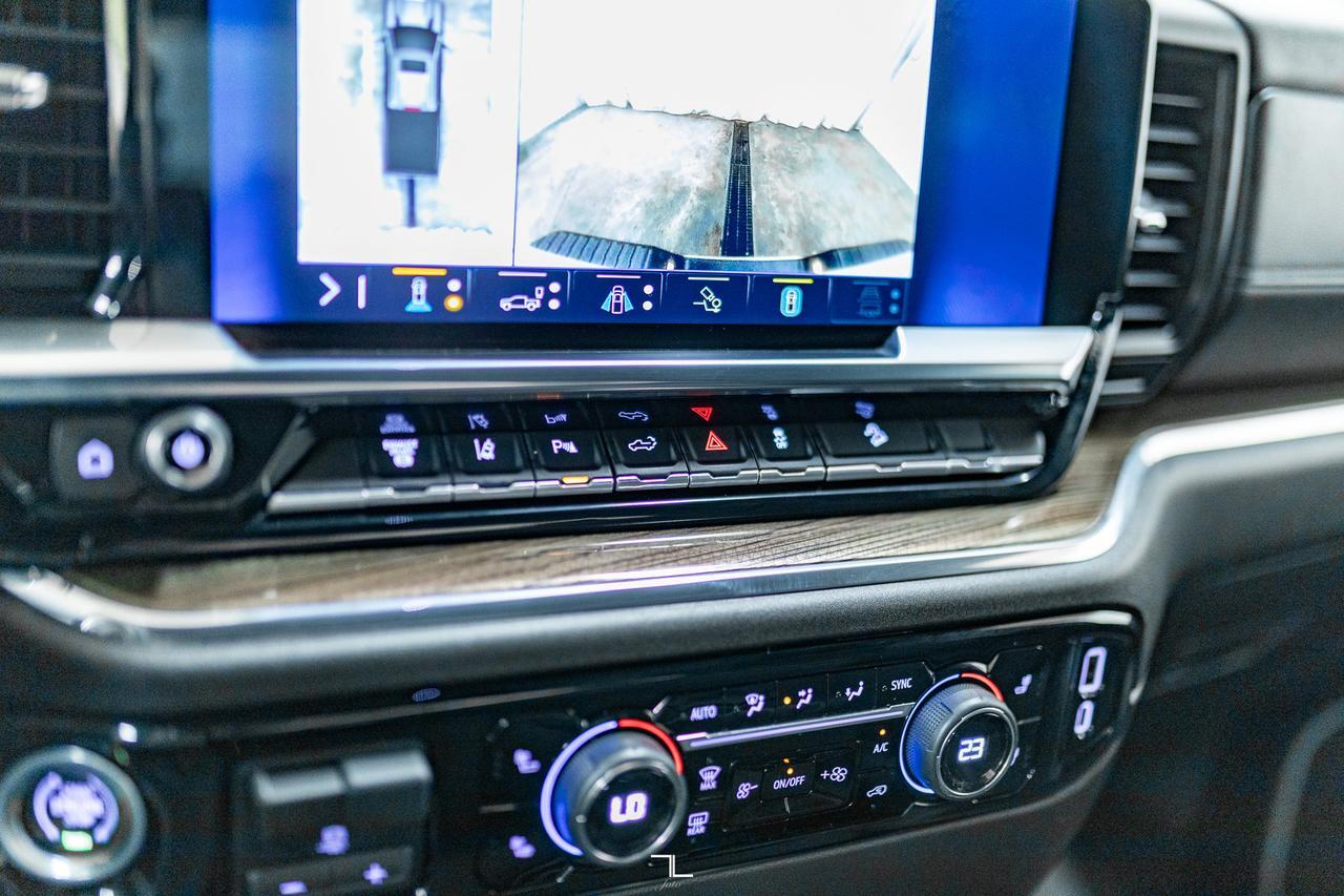 2024 Chevrolet Silverado 2500HD 4x4 Crew Cab LT Z71 Diesel Nav BCam Red Deer AB