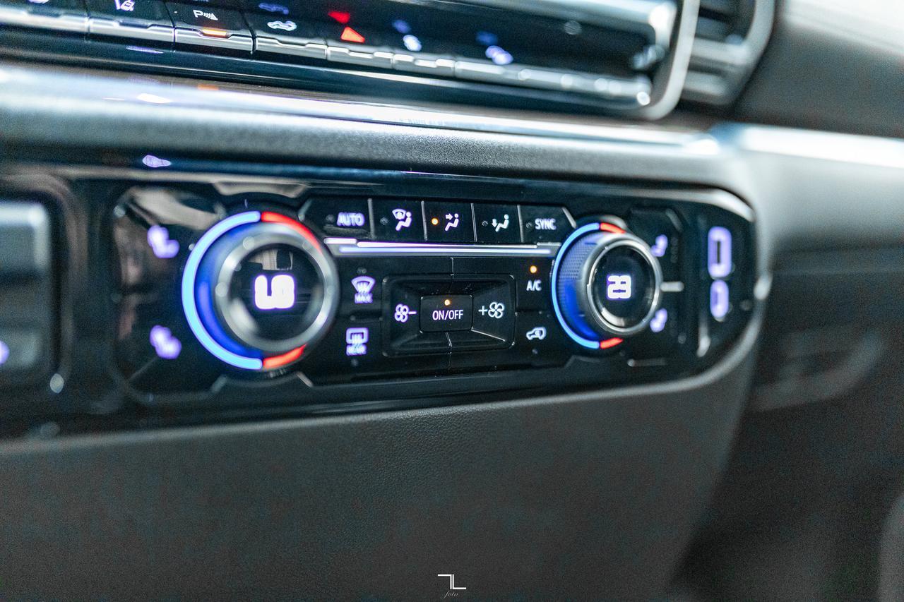 2024 Chevrolet Silverado 2500HD 4x4 Crew Cab LT Z71 Diesel Nav BCam Red Deer AB