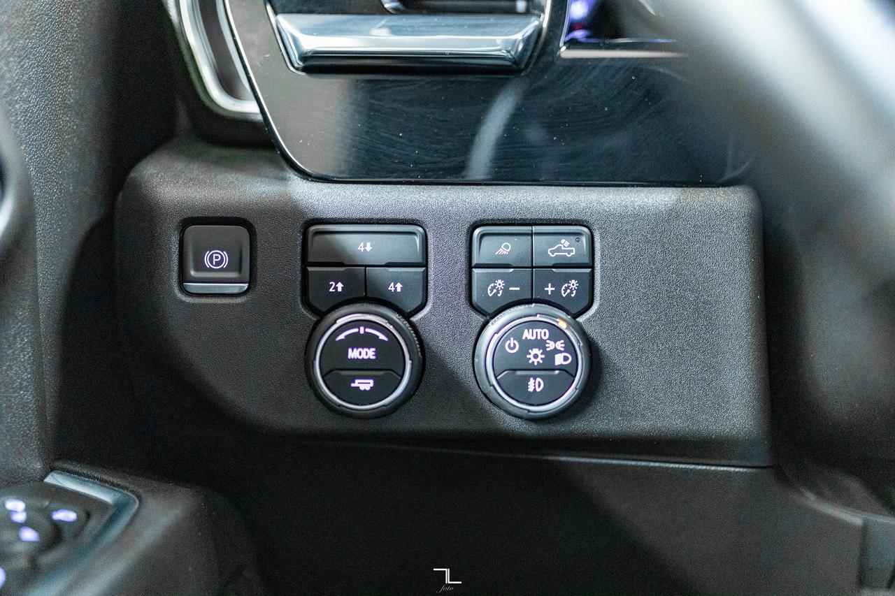 2024 Chevrolet Silverado 2500HD 4x4 Crew Cab LT Z71 Diesel Nav BCam Red Deer AB