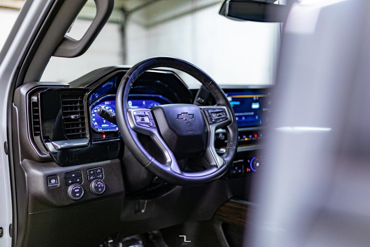 2024 Chevrolet Silverado 2500HD 4x4 Crew Cab LT Z71 Diesel Roof BCam PSeat Red Deer AB