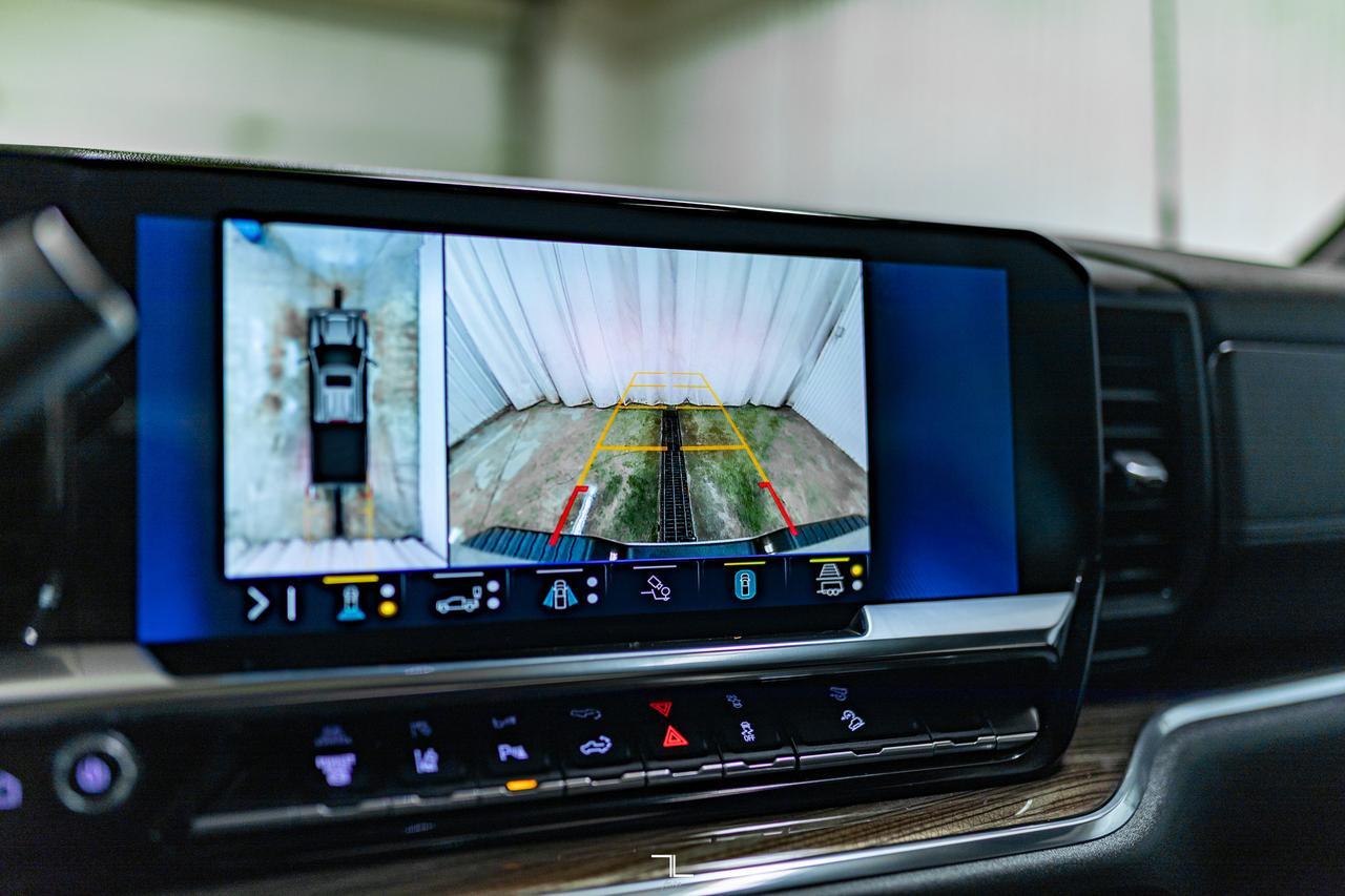 2024 Chevrolet Silverado 2500HD 4x4 Crew Cab LT Z71 Diesel Roof BCam PSeat Red Deer AB