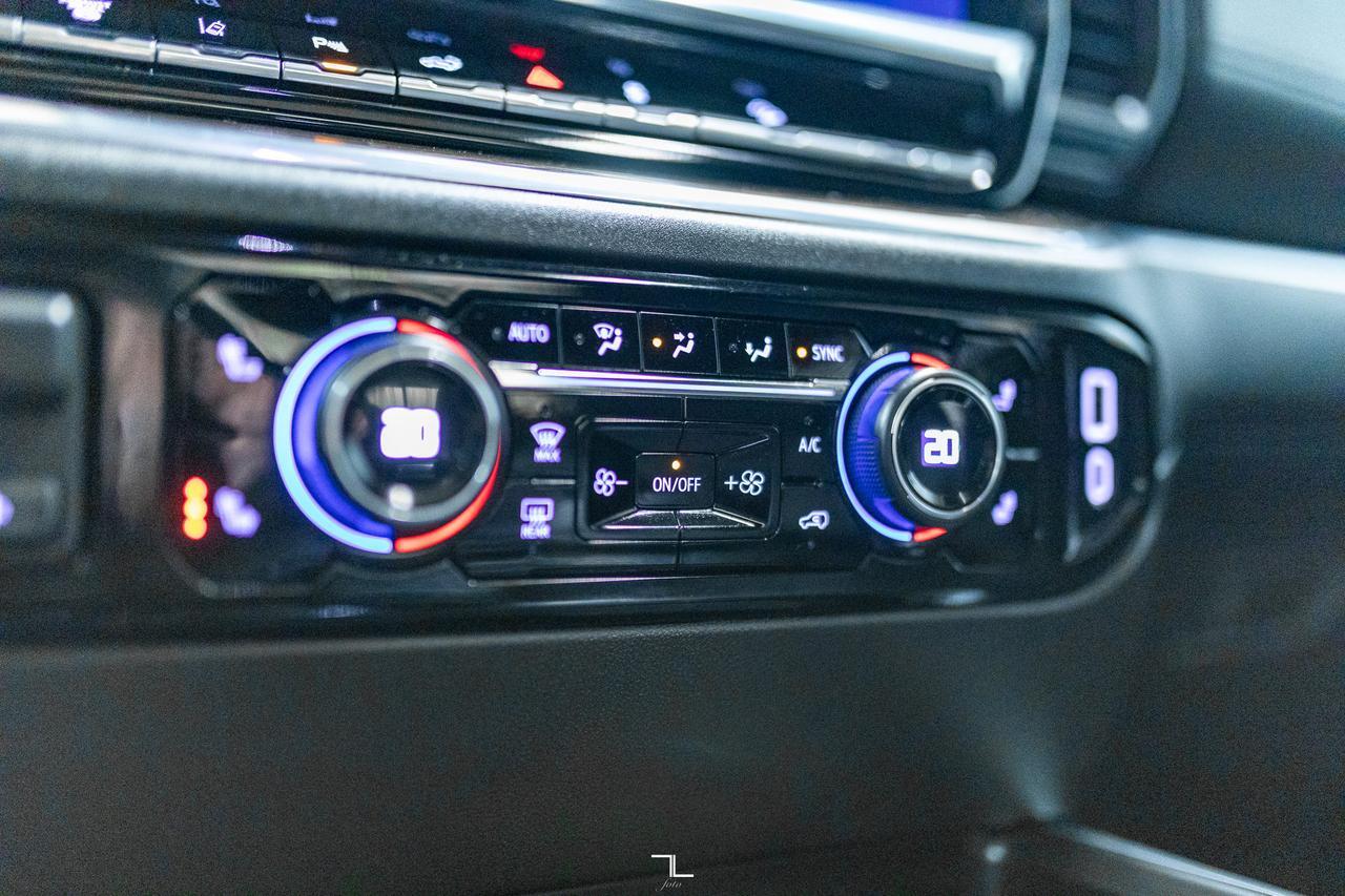 2024 Chevrolet Silverado 2500HD 4x4 Crew Cab LT Z71 Diesel Roof BCam PSeat Red Deer AB