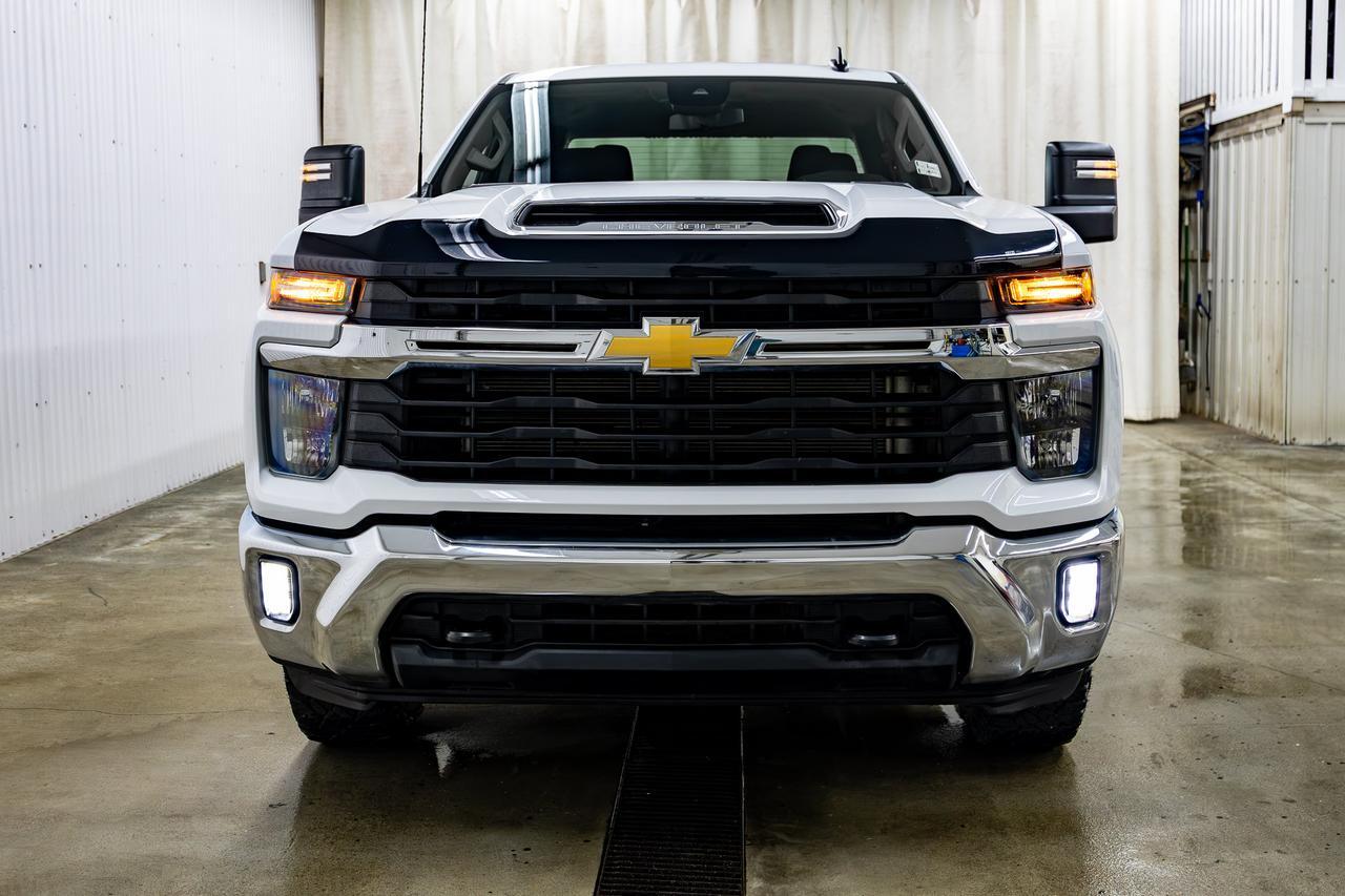 2024 Chevrolet Silverado 2500HD 4x4 Crew Cab LT Z71 Nav BCam Red Deer AB