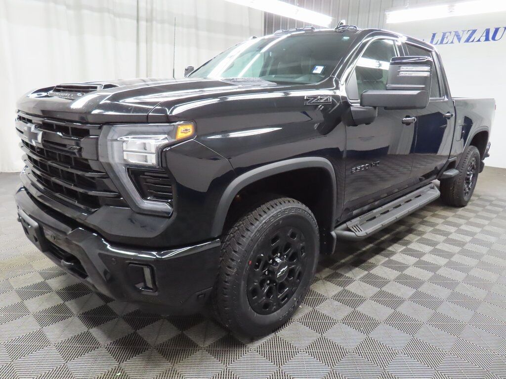 2024 Chevrolet Silverado 2500HD 4x4 Crew Cab LTZ Fond du Lac WI
