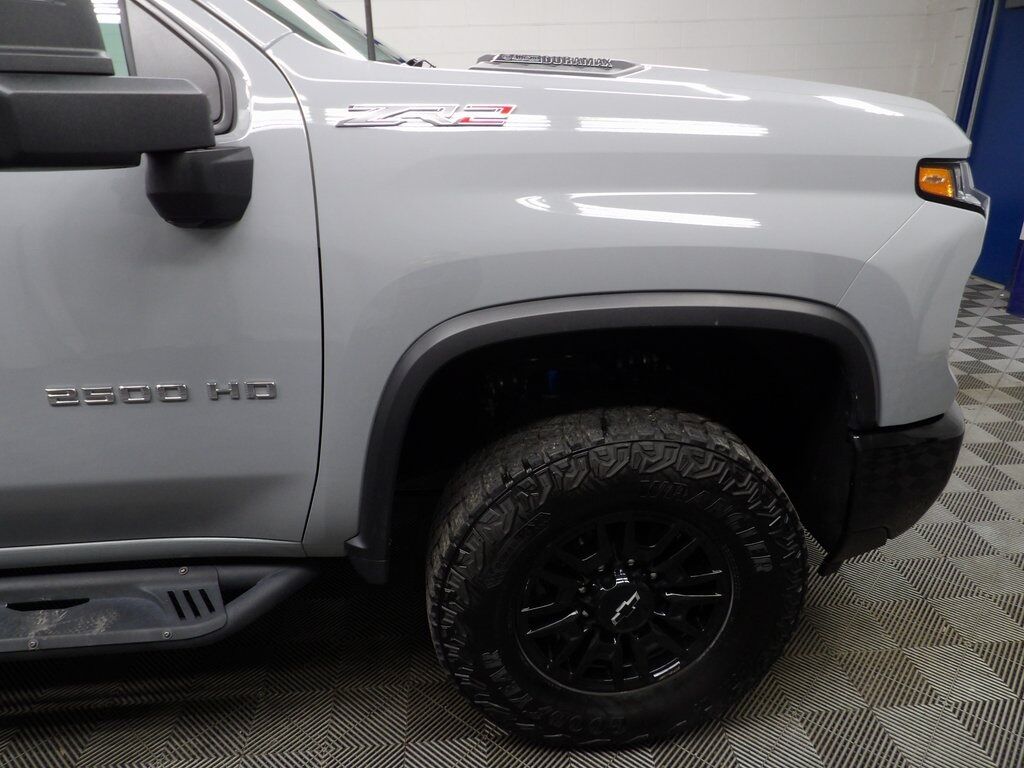 2024 Chevrolet Silverado 2500HD 4x4 Crew Cab ZR2 Fond du Lac WI