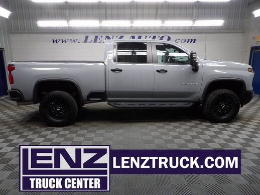 2024_Chevrolet_Silverado 2500HD_4x4 Crew Cab ZR2_ Fond du Lac WI