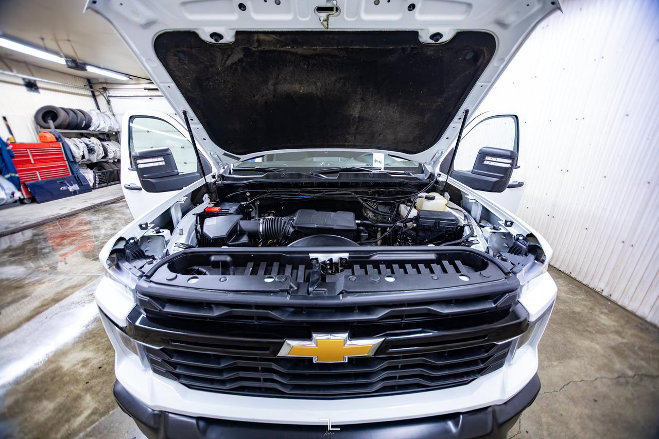 2024 Chevrolet Silverado 2500HD 4x4 Reg Cab WT Longbox BCam Red Deer AB