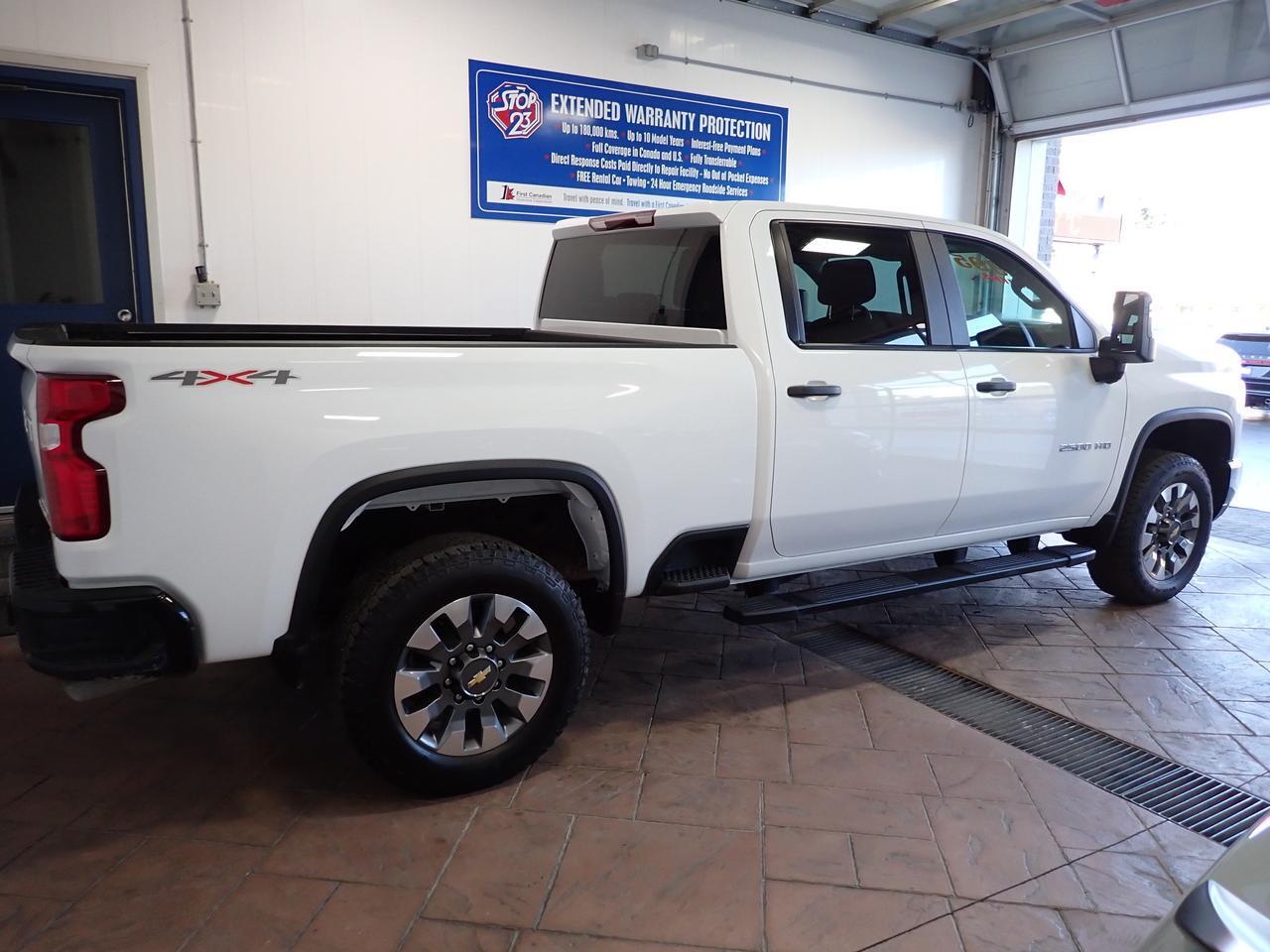 2024 Chevrolet Silverado 2500HD Custom 4WD CREW CAB 6'8 BOX Listowel ON