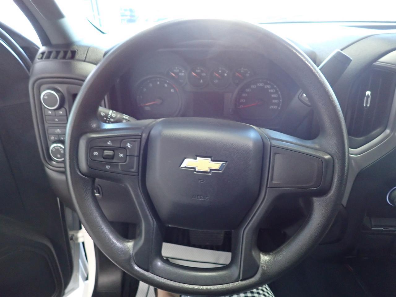 2024 Chevrolet Silverado 2500HD Custom 4WD CREW CAB 6'8 BOX Listowel ON