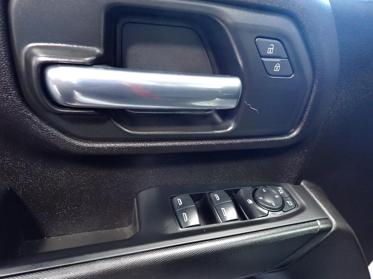 2024 Chevrolet Silverado 2500HD Custom 4WD CREW CAB 6'8 BOX Listowel ON