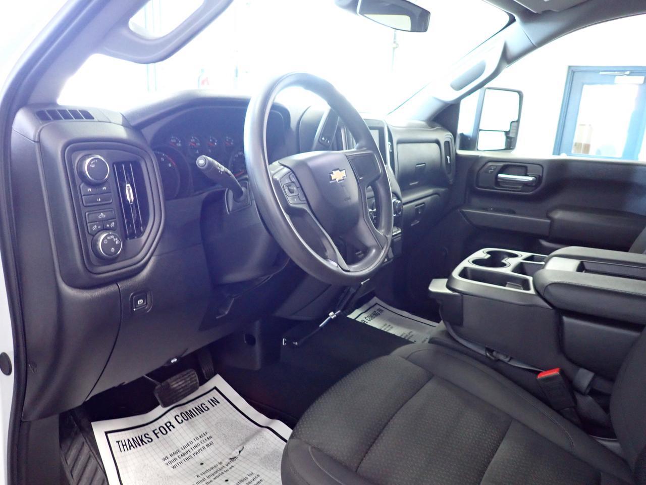 2024 Chevrolet Silverado 2500HD Custom 4WD CREW CAB 6'8 BOX Listowel ON