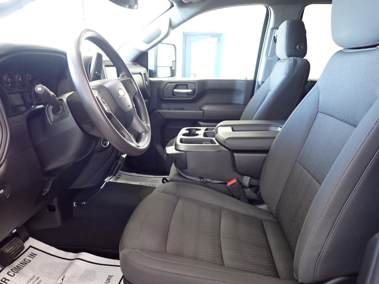 2024 Chevrolet Silverado 2500HD Custom 4WD CREW CAB 6'8 BOX Listowel ON