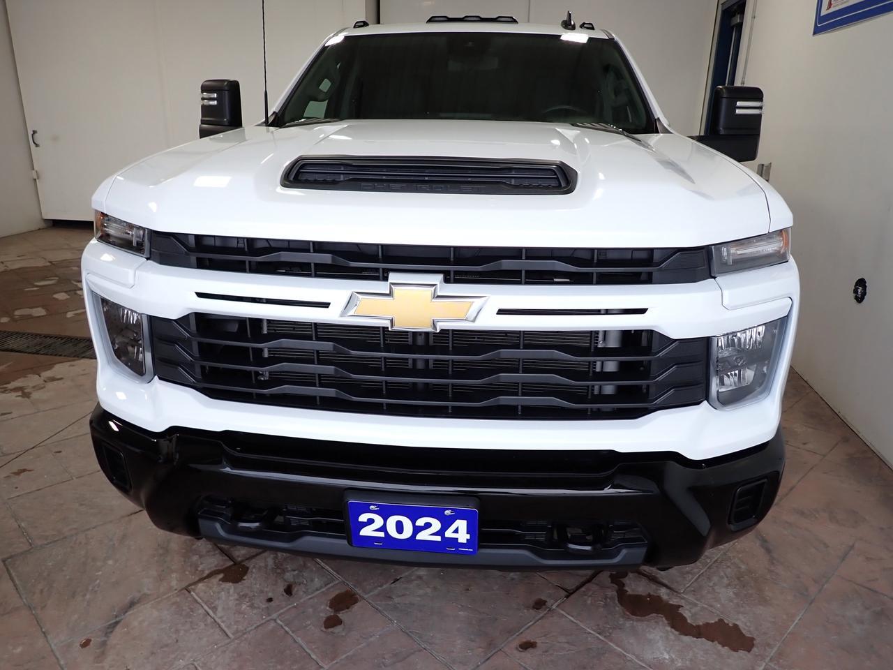 2024 Chevrolet Silverado 2500HD Custom 4WD CREW CAB Listowel ON