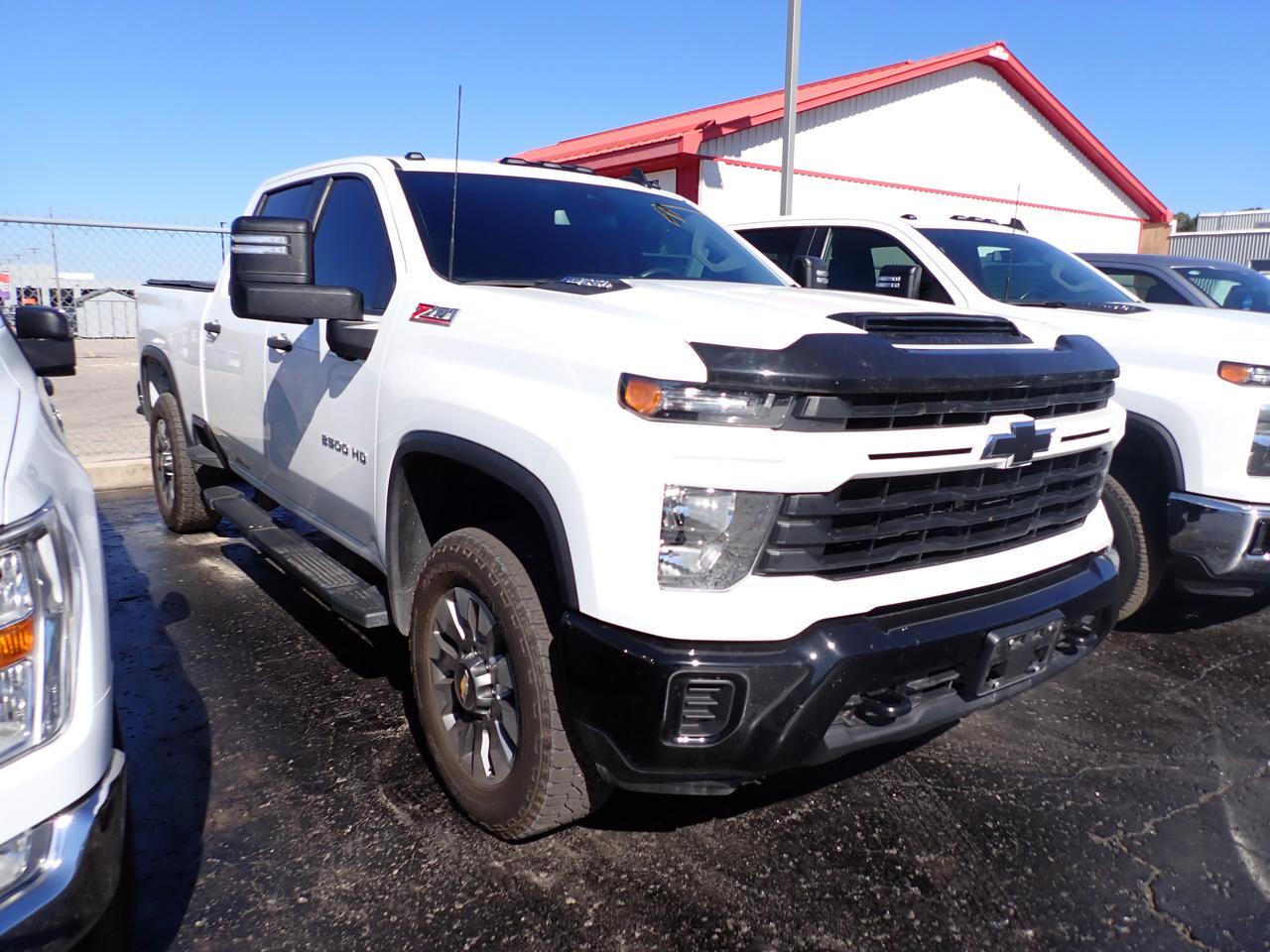 2024 Chevrolet Silverado 2500HD Custom 4WD CREW CAB