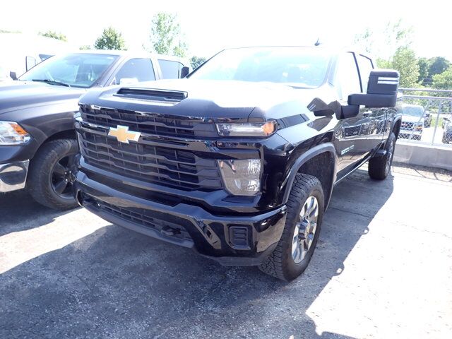 2024 Chevrolet Silverado 2500HD Custom 4WD CREW CAB Listowel ON