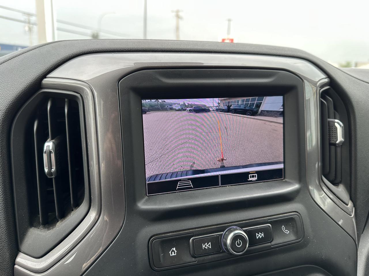 2024 Chevrolet Silverado 2500HD Custom Double Cab 4WD | V8 | 7IN HD Touchscreen | Push Start | Hitch Guidance Redwater AB