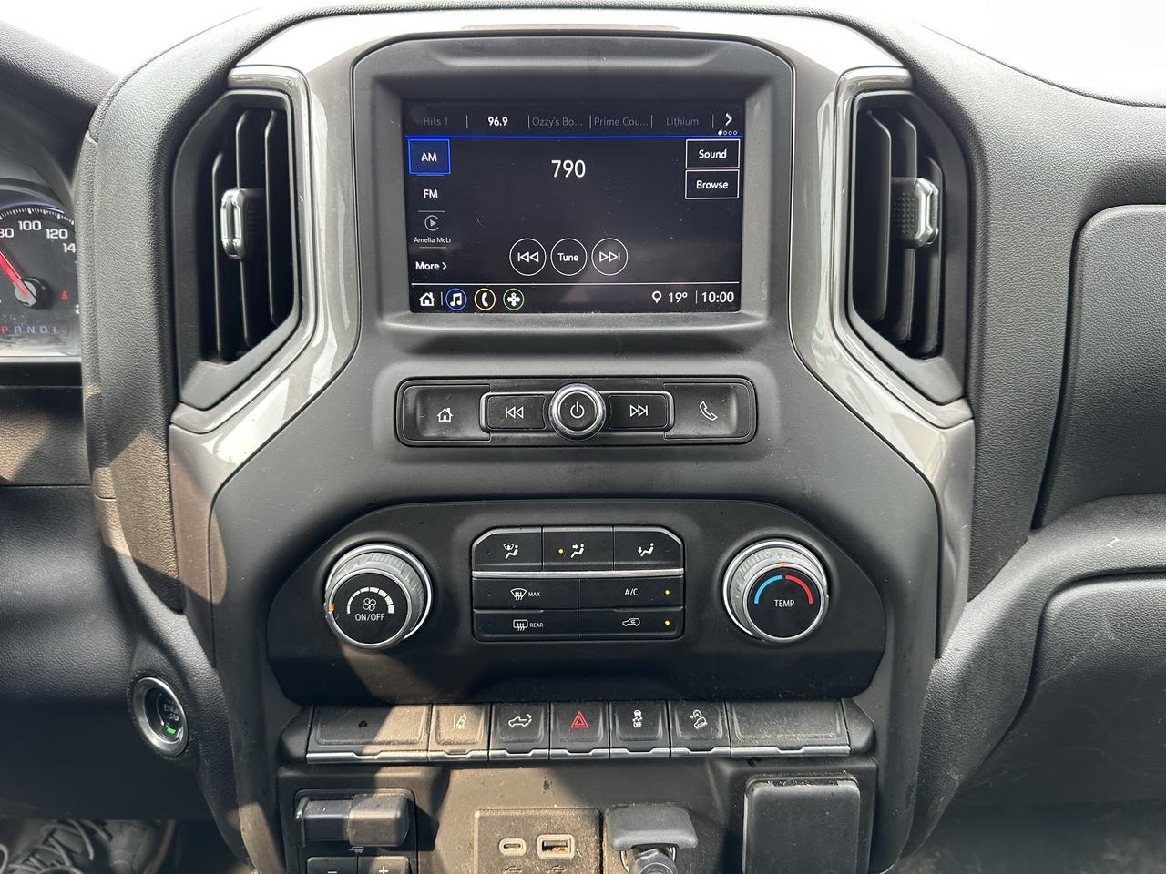 2024 Chevrolet Silverado 2500HD Custom Double Cab 4WD | V8 | 7IN HD Touchscreen | Push Start | Hitch Guidance Redwater AB