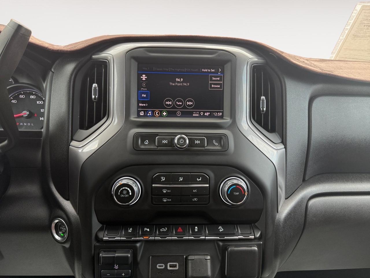 2024 Chevrolet Silverado 2500HD Custom, TONNEAU COVER, RUNNING BOARDS, TOW PACKAGE, BACKUP CAMERA, POWER MIRRORS W/ TURN SIGNALS, REMOTE START, WIFI, NAVIGATION, APPLE CARPLAY/ANDROID AUTO, TRUCKS THIS CLEAN DONT LAST LONG! Norfolk VA