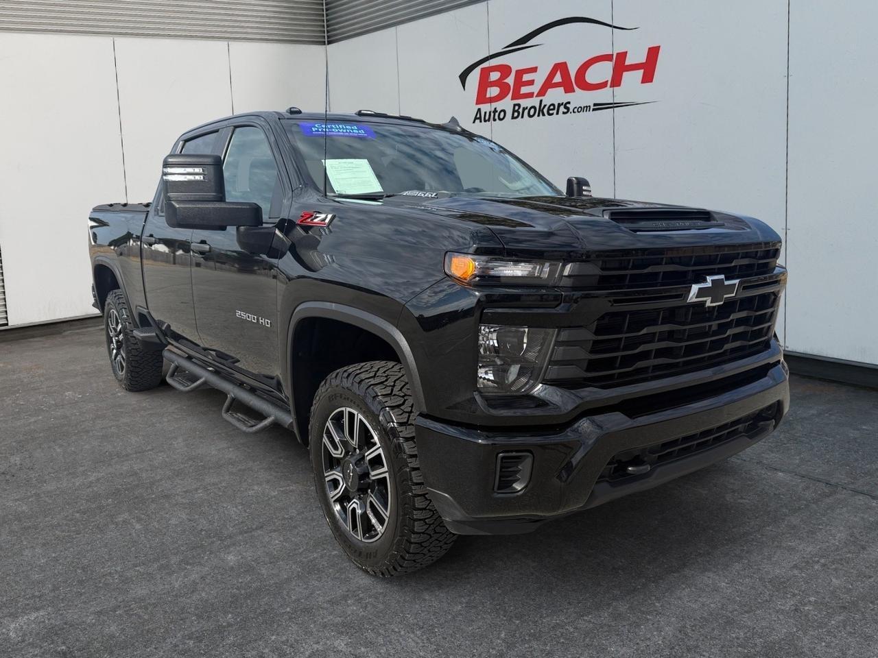 2024 Chevrolet Silverado 2500HD Custom, TONNEAU COVER, RUNNING BOARDS, TOW PACKAGE, BACKUP CAMERA, POWER MIRRORS W/ TURN SIGNALS, REMOTE START, WIFI, NAVIGATION, APPLE CARPLAY/ANDROID AUTO, TRUCKS THIS CLEAN DONT LAST LONG!