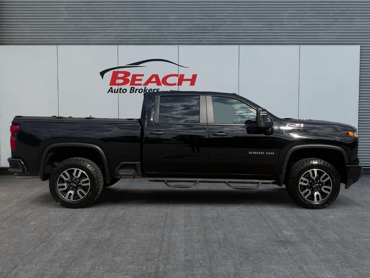 2024 Chevrolet Silverado 2500HD Custom, TONNEAU COVER, RUNNING BOARDS, TOW PACKAGE, BACKUP CAMERA, POWER MIRRORS W/ TURN SIGNALS, REMOTE START, WIFI, NAVIGATION, APPLE CARPLAY/ANDROID AUTO, TRUCKS THIS CLEAN DONT LAST LONG! Norfolk VA