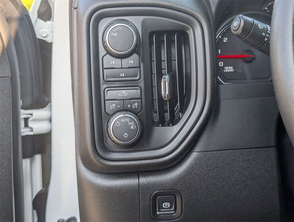 2024 Chevrolet Silverado 2500HD Custom