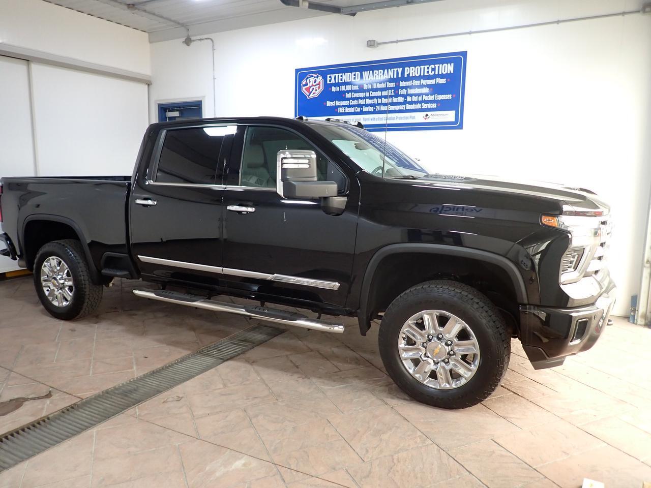2024 Chevrolet Silverado 2500HD High Country 4WD CREW CAB LEATHER SUNROOF *DIESEL*