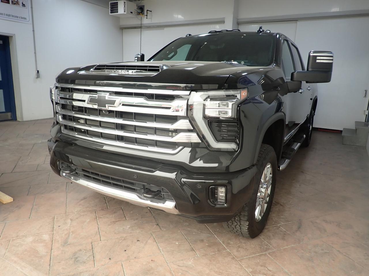 2024 Chevrolet Silverado 2500HD High Country 4WD CREW CAB LEATHER SUNROOF *DIESEL* Listowel ON