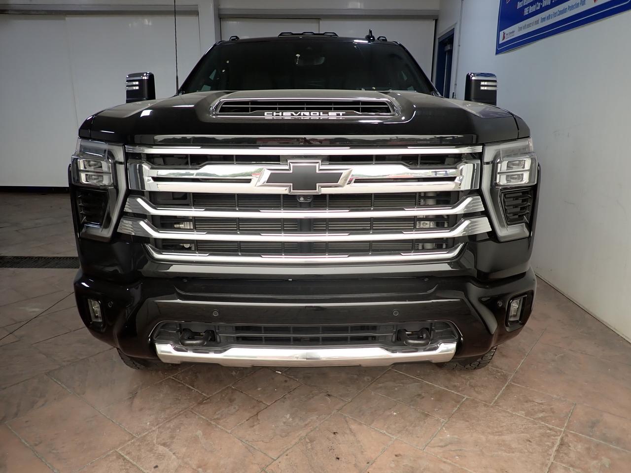 2024 Chevrolet Silverado 2500HD High Country 4WD CREW CAB LEATHER SUNROOF *DIESEL* Listowel ON