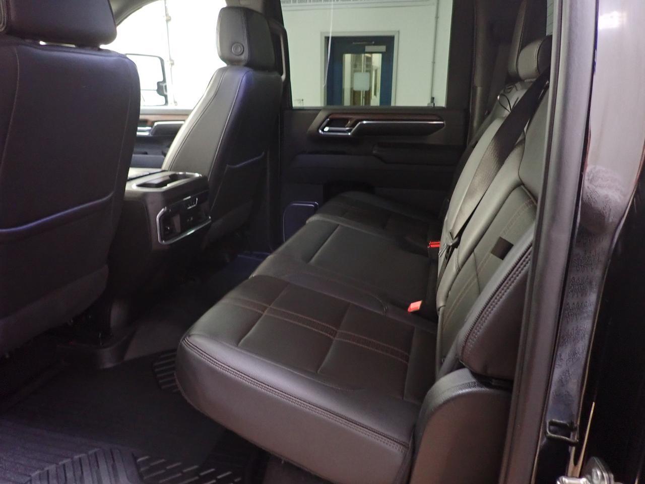 2024 Chevrolet Silverado 2500HD High Country 4WD CREW CAB LEATHER SUNROOF *DIESEL* Listowel ON