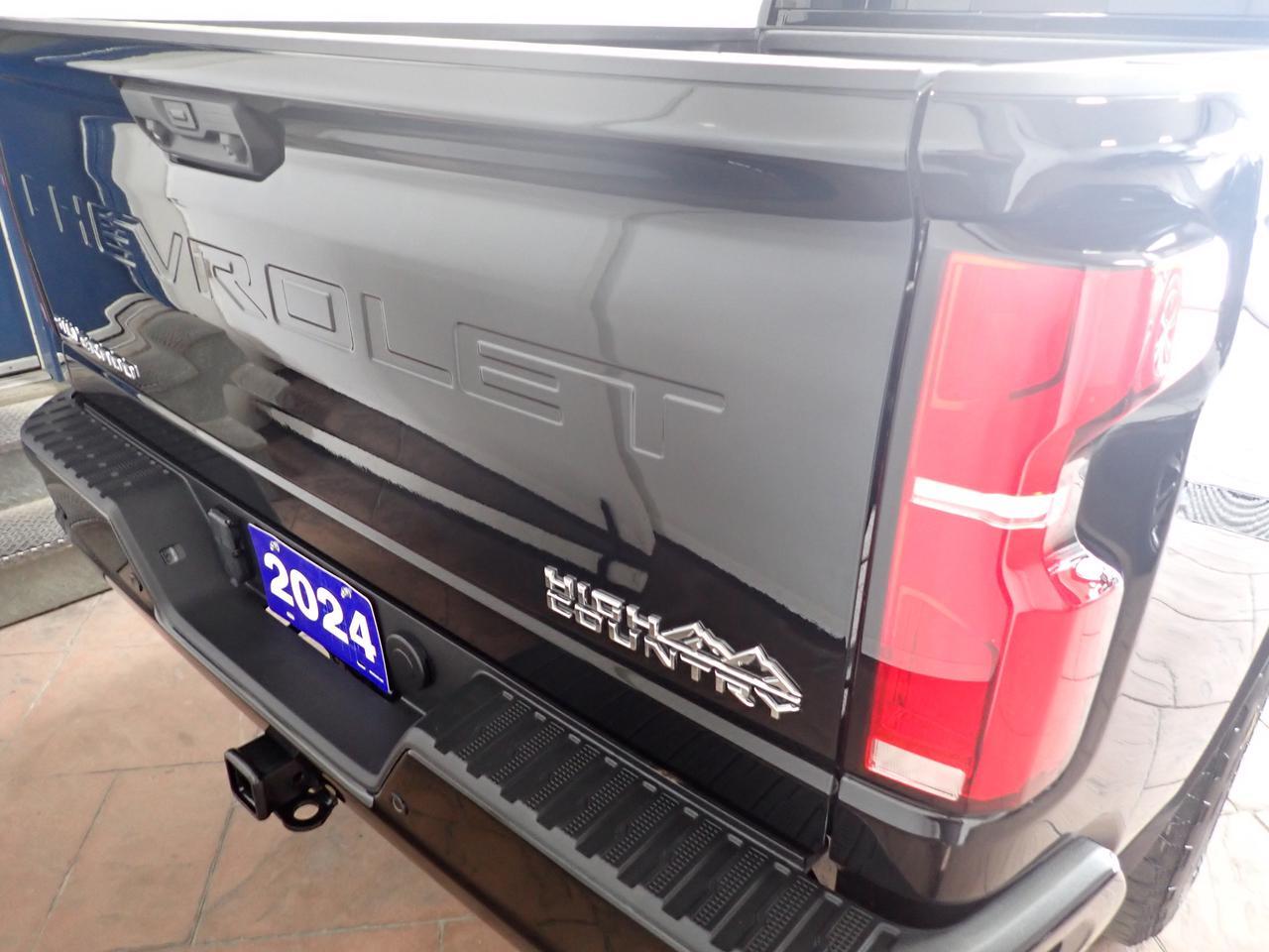 2024 Chevrolet Silverado 2500HD High Country 4WD CREW CAB LEATHER SUNROOF Listowel ON