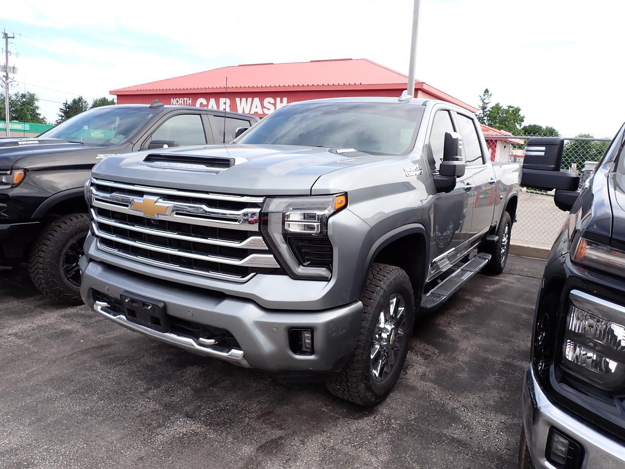 2024 Chevrolet Silverado 2500HD High Country 4WD CREW CAB Listowel ON