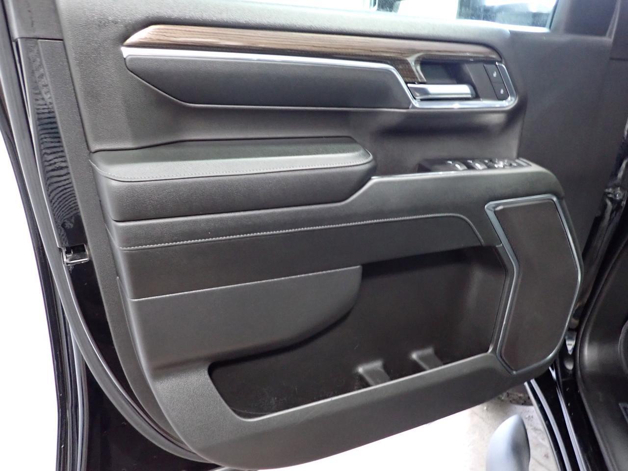 2024 Chevrolet Silverado 2500HD LT 4WD CREW CAB LEATHER Listowel ON