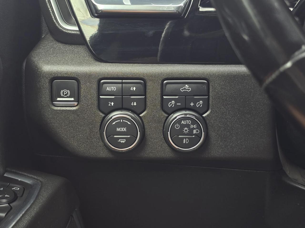 2024 Chevrolet Silverado 2500HD LT 4WD Crew Cab 8.5FT Flatbed W/Convenience Package and Power Seat Concord NC