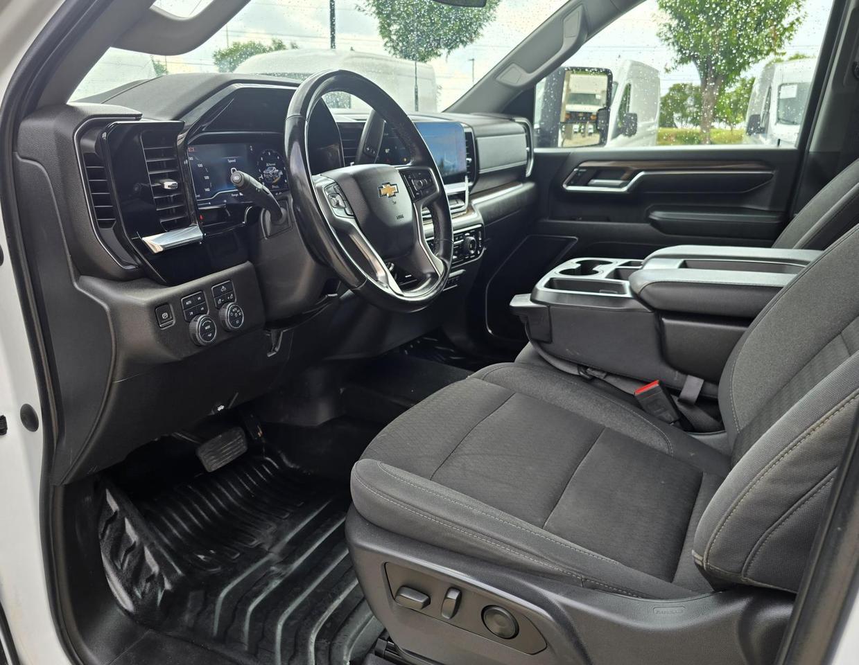 2024 Chevrolet Silverado 2500HD LT 4WD Crew Cab 8.5FT Flatbed W/Convenience Package and Power Seat Concord NC