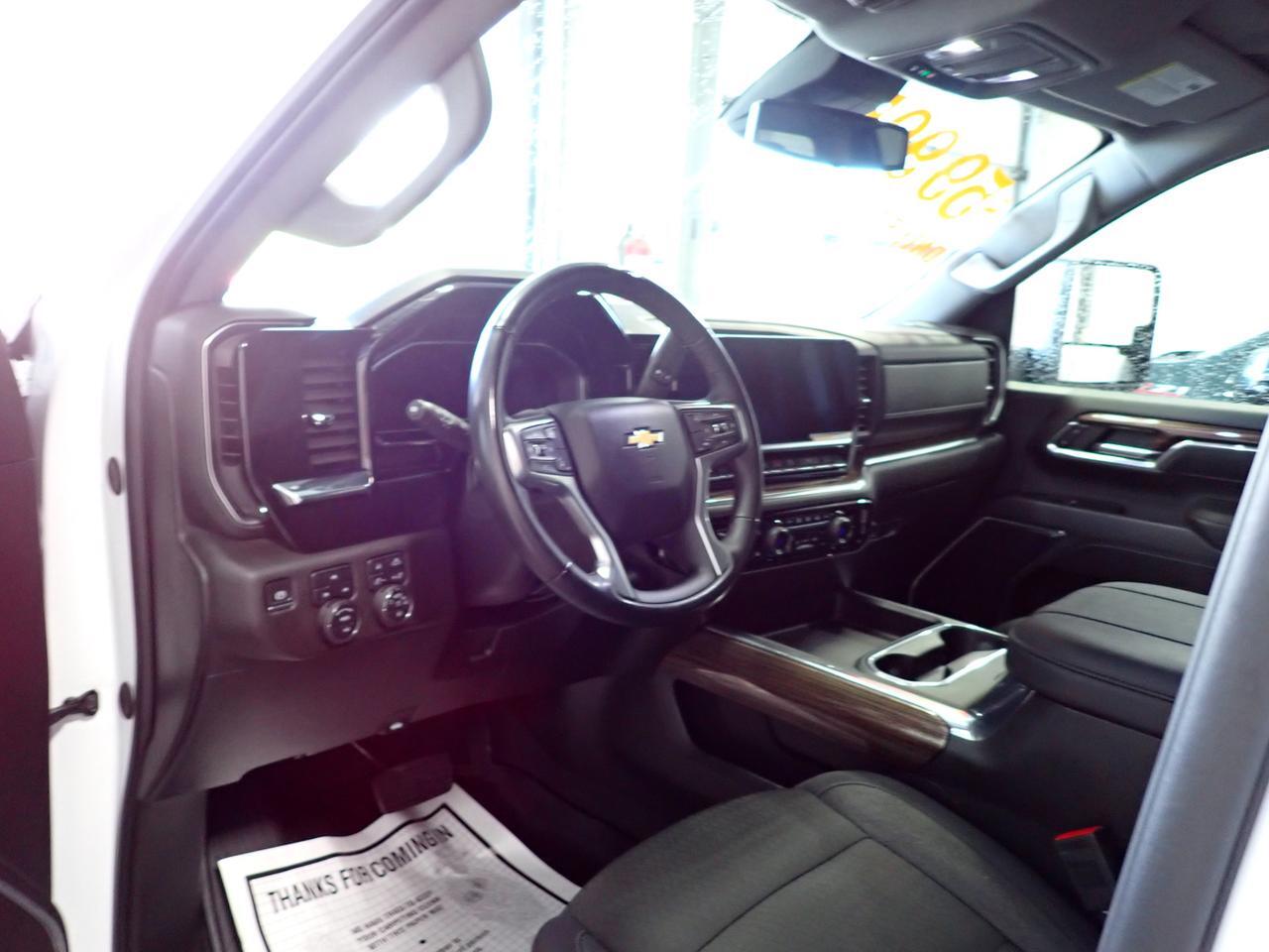 2024 Chevrolet Silverado 2500HD LT 4WD Listowel ON