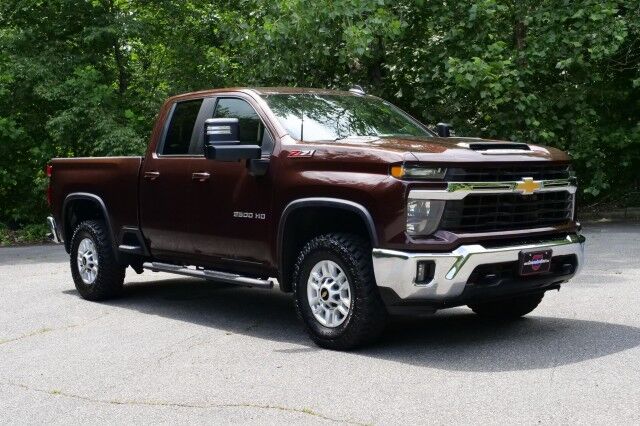 2024 Chevrolet Silverado 2500HD LT 4X4 / Convenience Package / Heat Package! High Point NC
