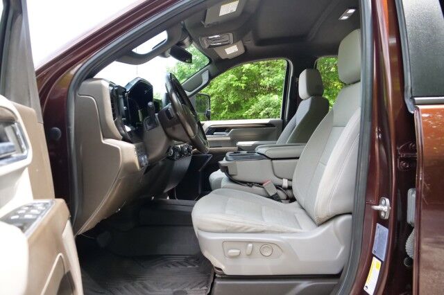 2024 Chevrolet Silverado 2500HD LT 4X4 / Convenience Package / Heat Package! High Point NC