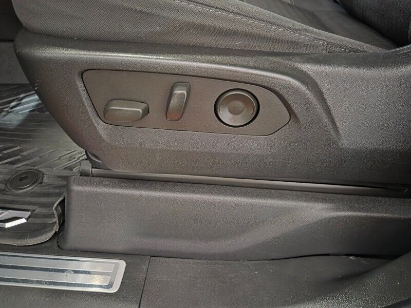 2024 Chevrolet Silverado 2500HD LT 6.6L Duramax Diesel Gooseneck GPS Camera Toyo Tires FREE WARRANTY Arlington TX