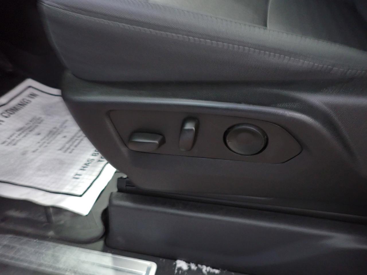 2024 Chevrolet Silverado 2500HD LT CREW CAB 4WD 6'8 BOX Listowel ON