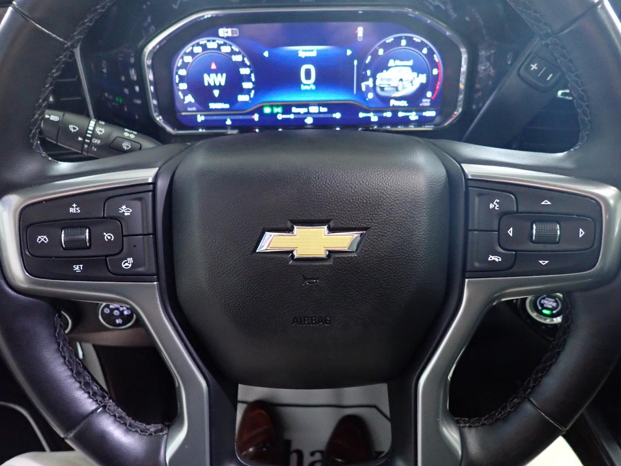 2024 Chevrolet Silverado 2500HD LT CREW CAB 4WD *DIESEL* LEATHER BUCKETS Z71 SUNROOF 6.5 BOX Listowel ON