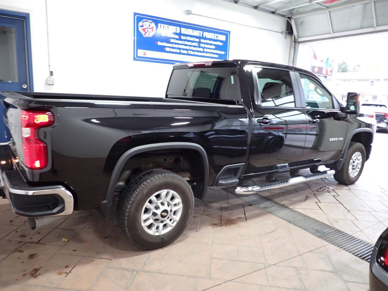 2024 Chevrolet Silverado 2500HD LT CREW CAB 4WD *DIESEL* LEATHER NAVI Listowel ON