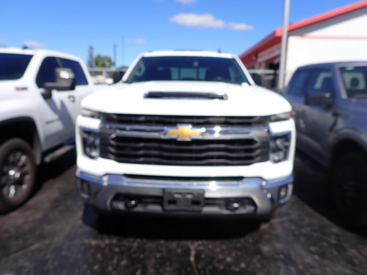 2024 Chevrolet Silverado 2500HD LT CREW CAB 4WD *DIESEL* Listowel ON