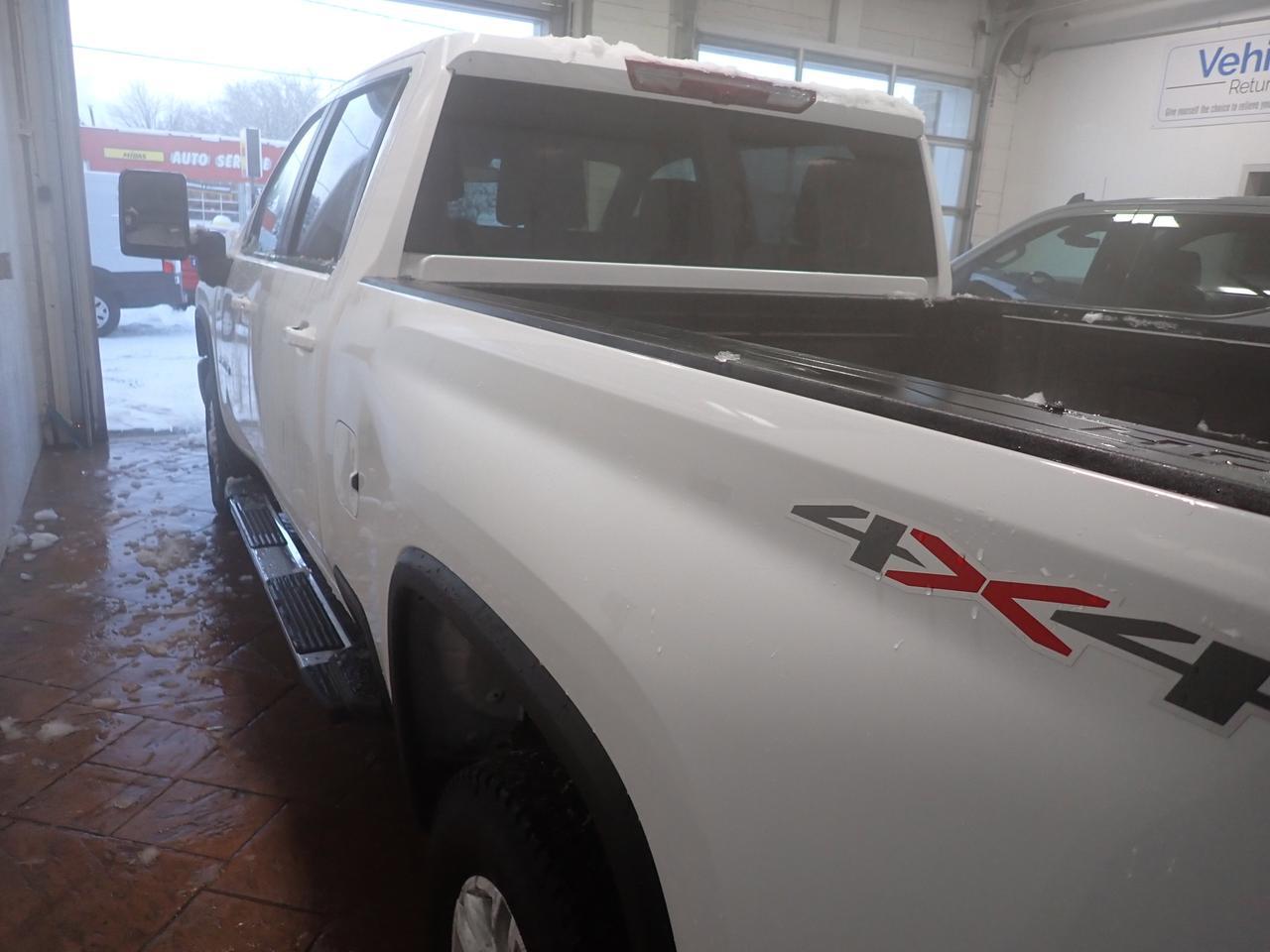 2024 Chevrolet Silverado 2500HD LT CREW CAB 4WD Listowel ON