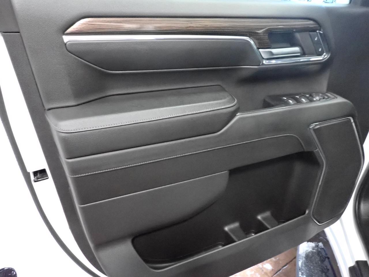 2024 Chevrolet Silverado 2500HD LT CREW CAB 4WD Listowel ON