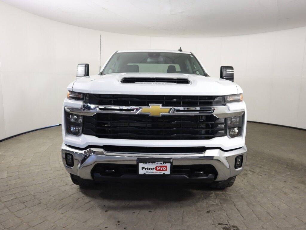 2024 Chevrolet Silverado 2500HD LT Duramax 6.6 Turbo-Diesel Crew Cab 159 LT 4WD Maumee OH
