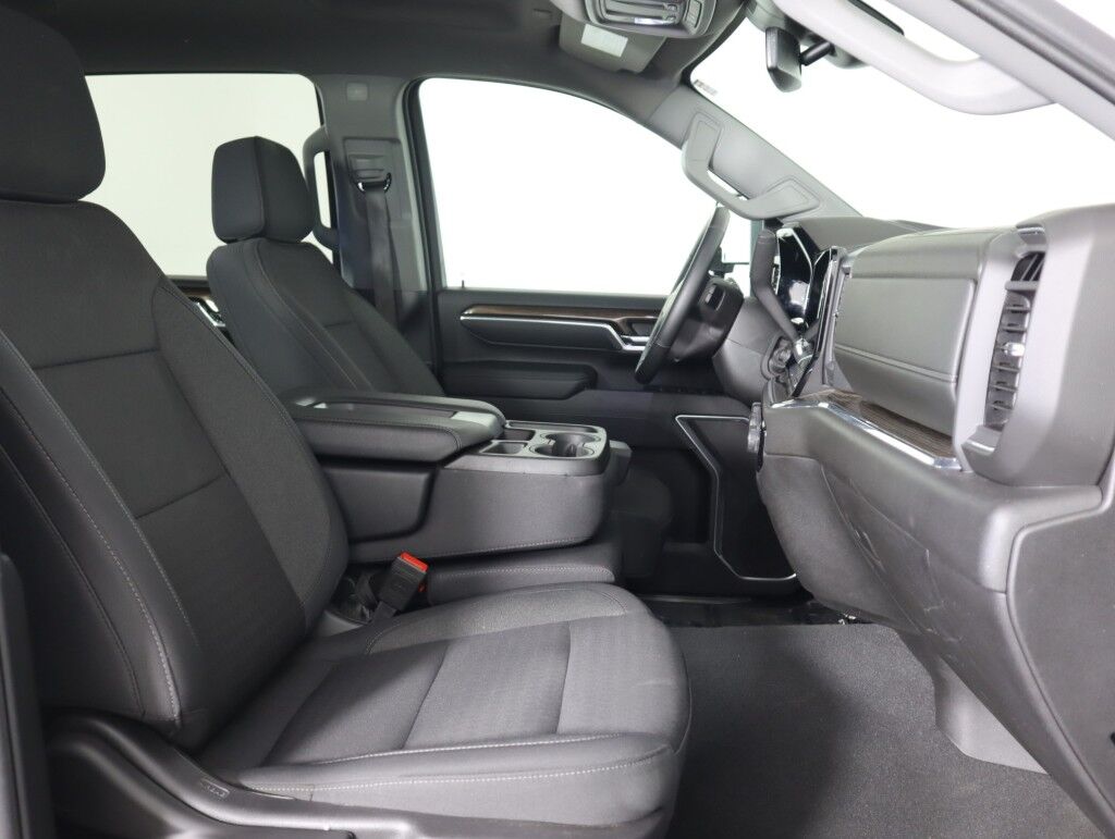 2024 Chevrolet Silverado 2500HD LT Duramax 6.6 Turbo-Diesel Crew Cab 159 LT 4WD Maumee OH