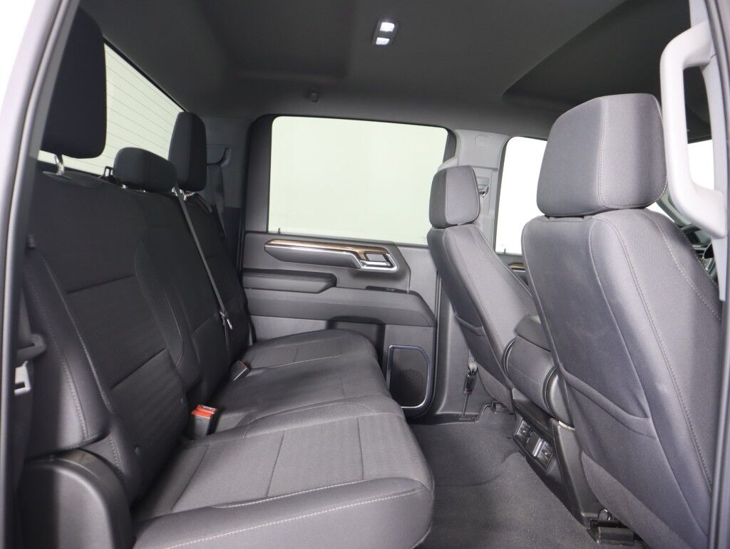 2024 Chevrolet Silverado 2500HD LT Duramax 6.6 Turbo-Diesel Crew Cab 159 LT 4WD Maumee OH