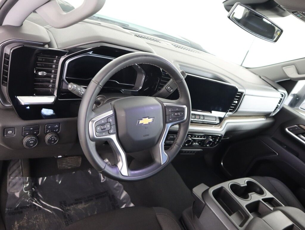 2024 Chevrolet Silverado 2500HD LT Duramax 6.6 Turbo-Diesel Crew Cab 159 LT 4WD Maumee OH