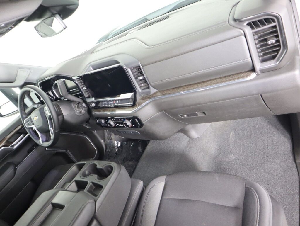 2024 Chevrolet Silverado 2500HD LT Duramax 6.6 Turbo-Diesel Crew Cab 159 LT 4WD Maumee OH