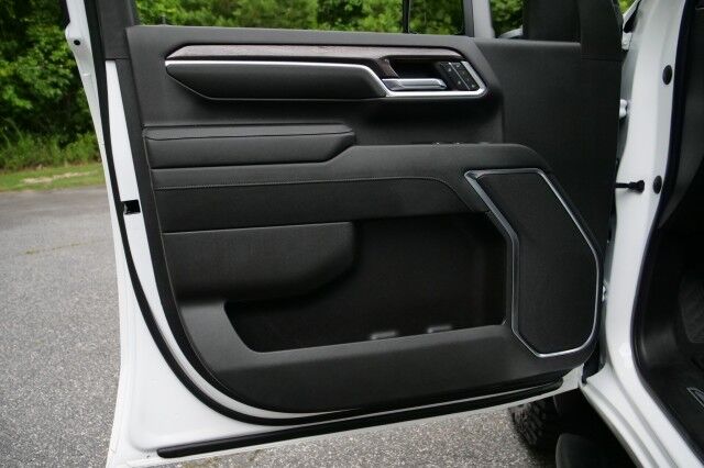 2024 Chevrolet Silverado 2500HD LTZ 4X4 / Heated Seats / Duramax Turbo Diesel! High Point NC